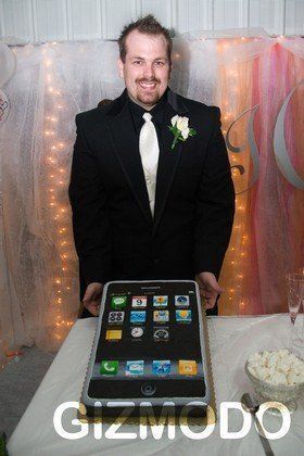 iphone-wedding-cake