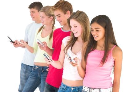 [Infographie] Usages et habitudes mobiles des français : une croissance tirée par les 16 34 ans