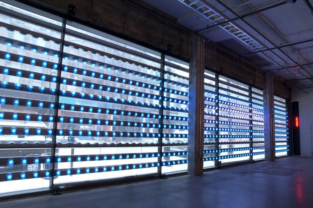 PIXINESS : un dispositif mural lumineux original