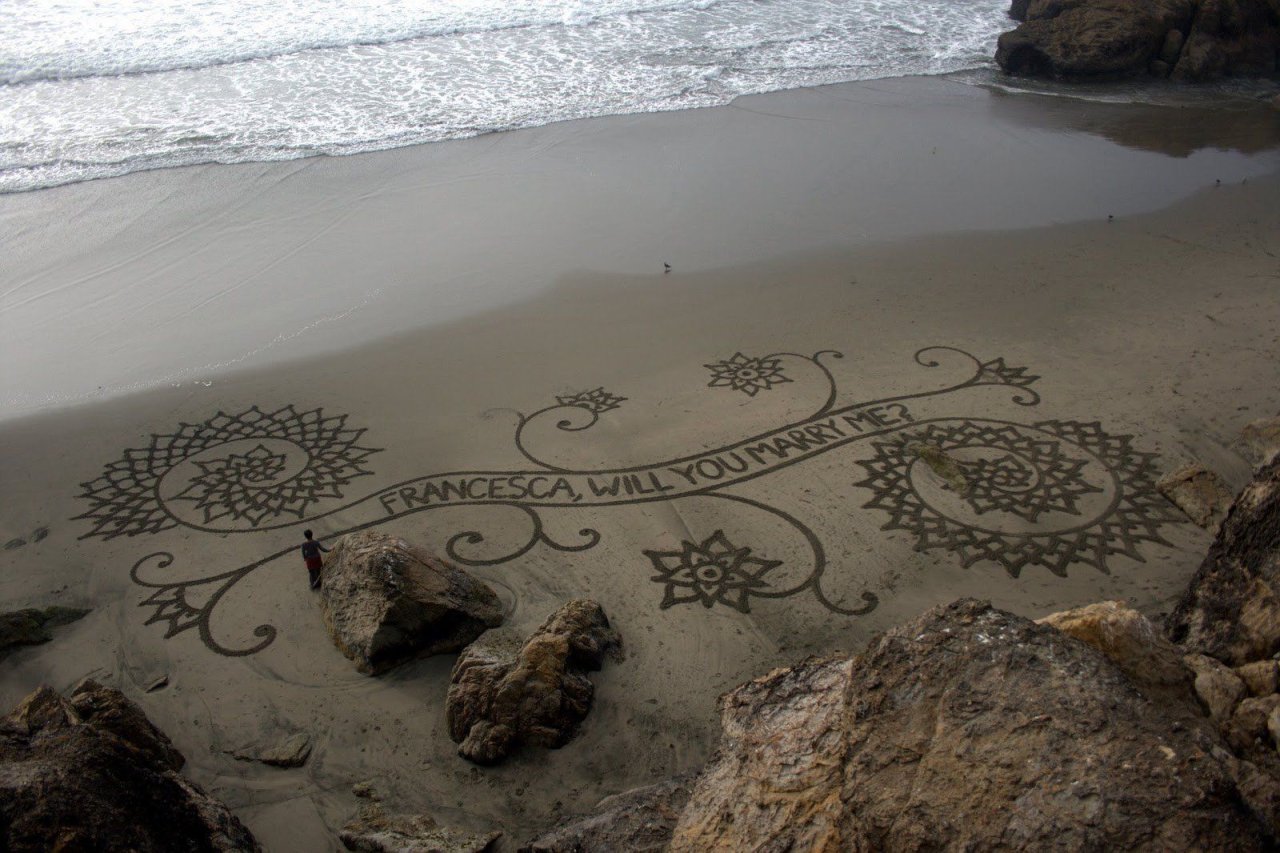 Street Art : De gigantesques fresques sur le sable #6