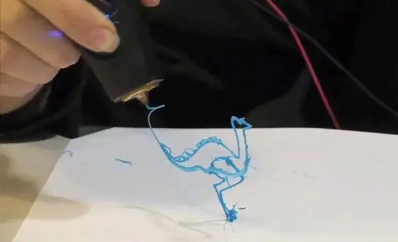 Dessinez en 3D avec 3Doodler