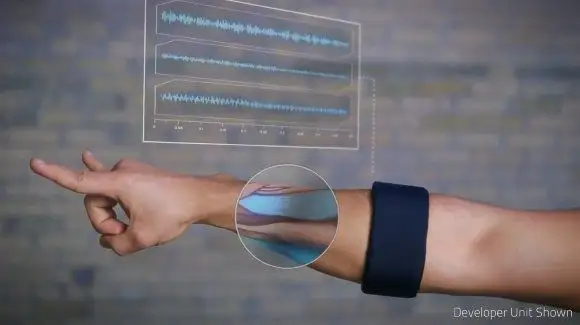 Pilotez ordinateurs, consoles, robots, GoPros du bout des doigts avec. . La force ?