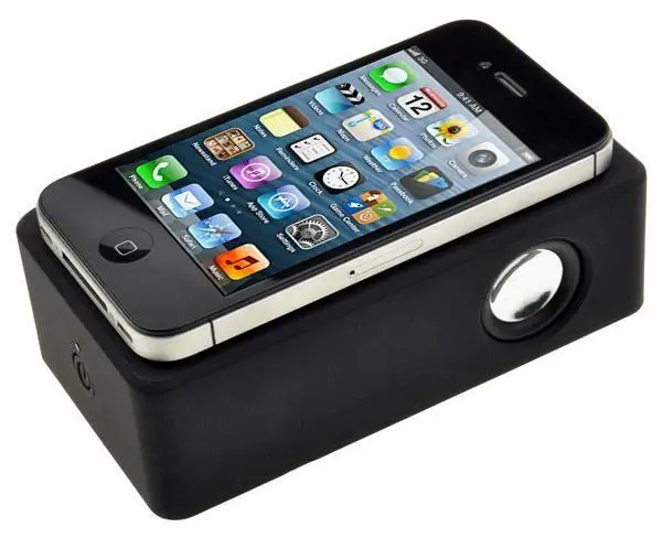 Test BOOSE : une enceinte qui amplifie la musique de votre smartphone par vibration