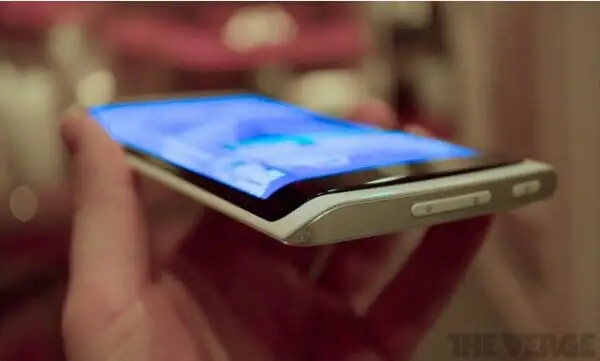 IPhone : un écran incurvé recto-verso #9