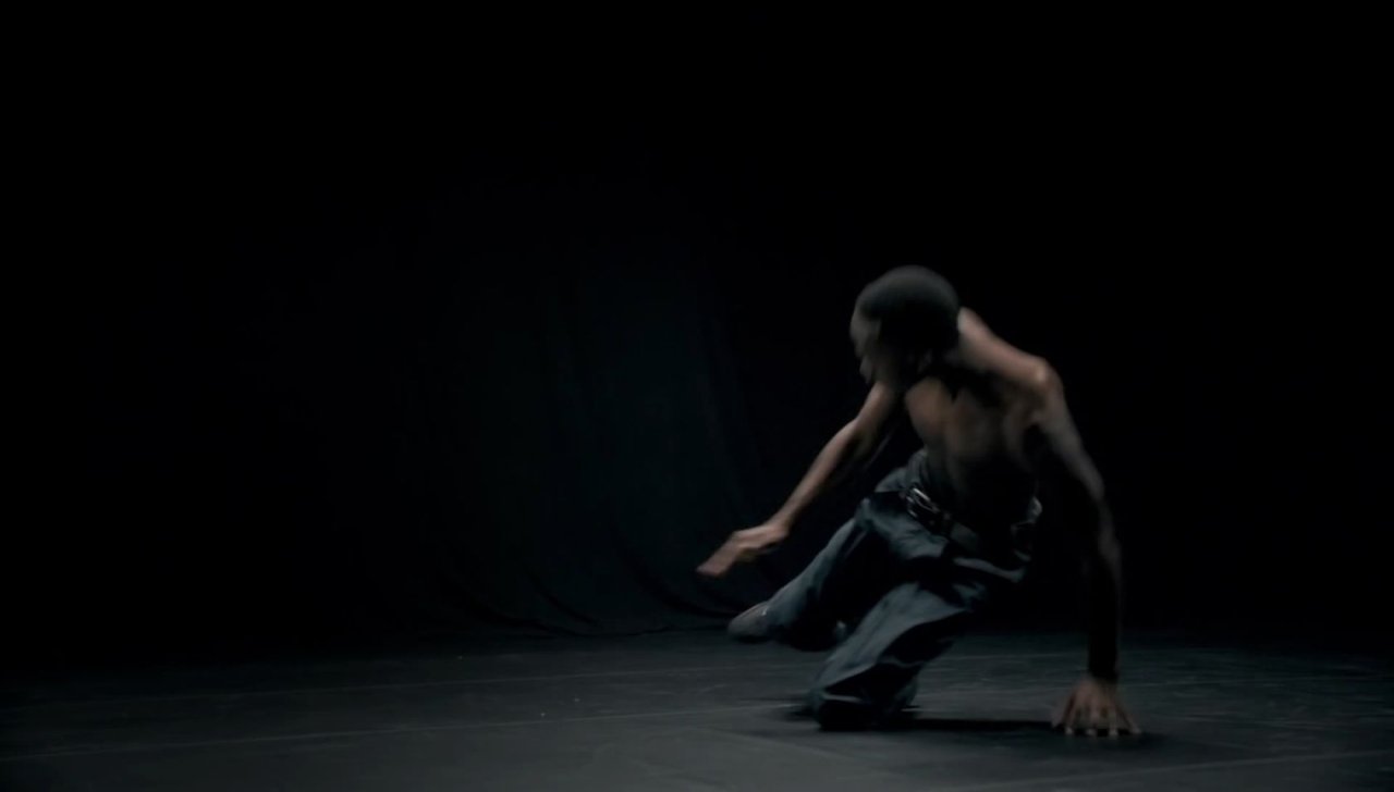 Eolienne : un clip hypnotique signé Gaëtan Roussel #6