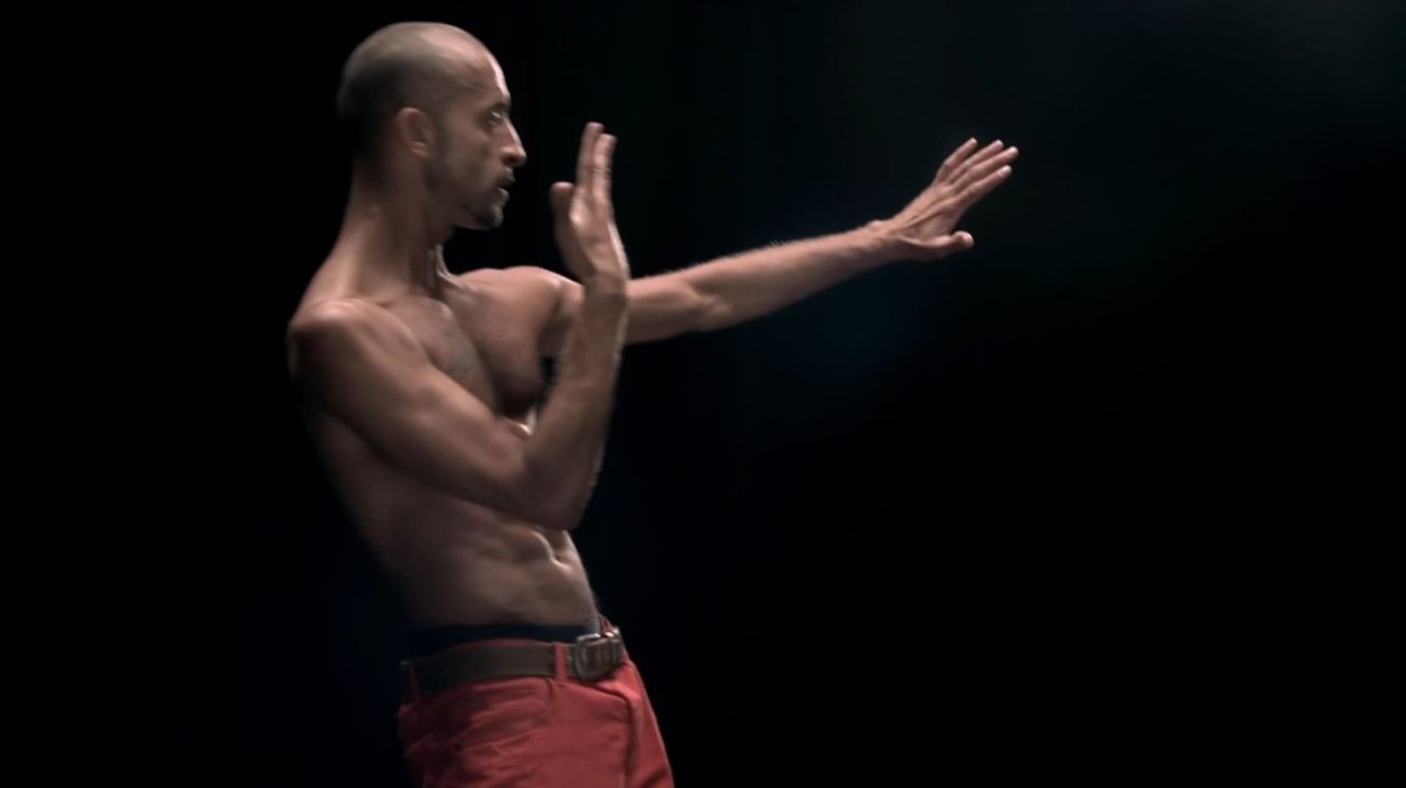 Eolienne : un clip hypnotique signé Gaëtan Roussel #2