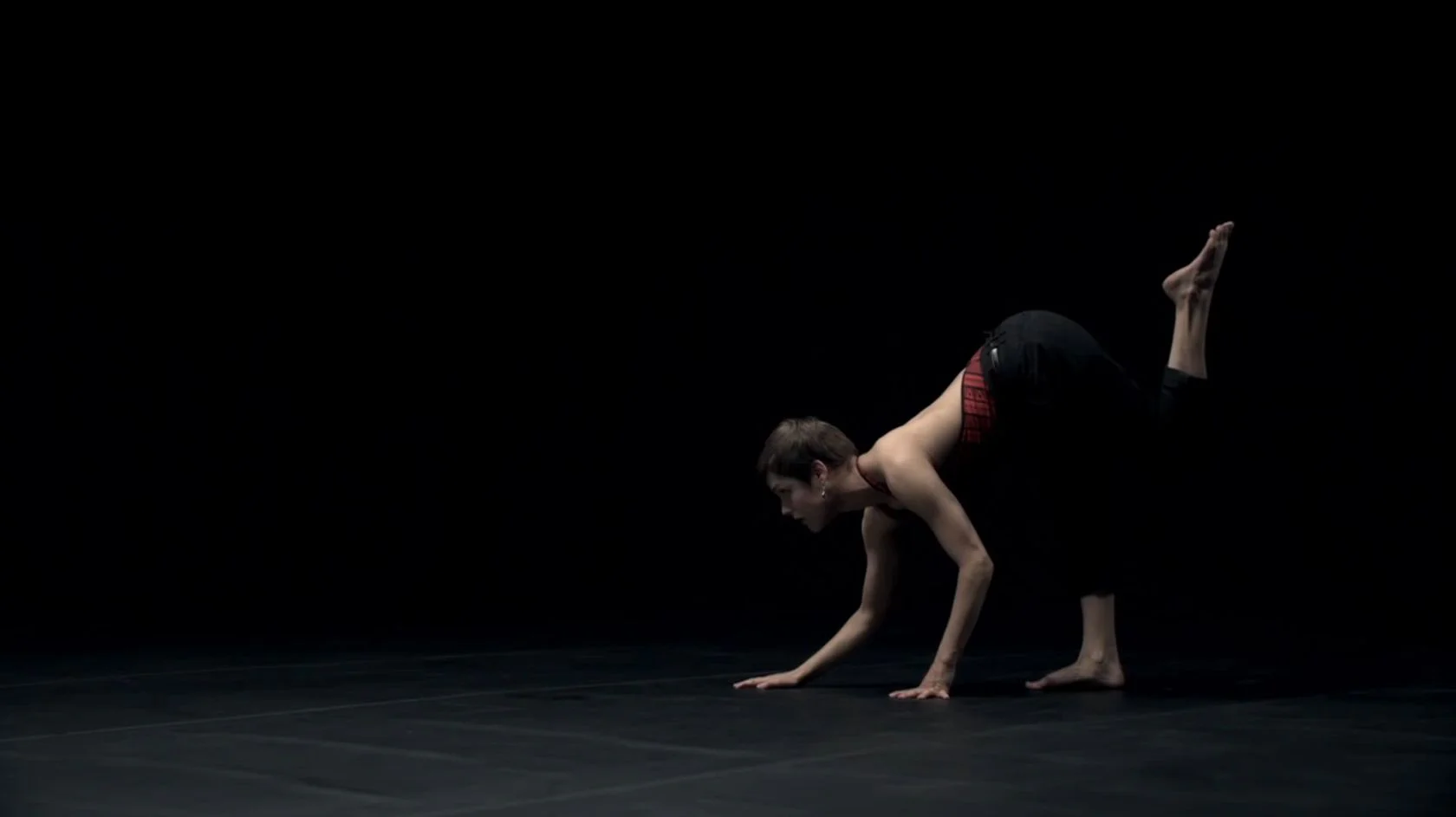 Eolienne : un clip hypnotique signé Gaëtan Roussel #9