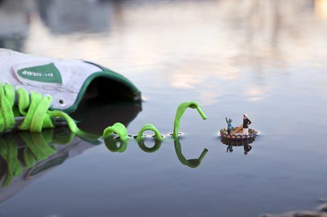 Street Art : Les Little People de Slinkachu se mobilisent contre le chômage #32