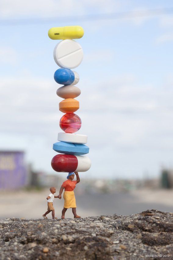 Street Art : Les Little People de Slinkachu se mobilisent contre le chômage #24