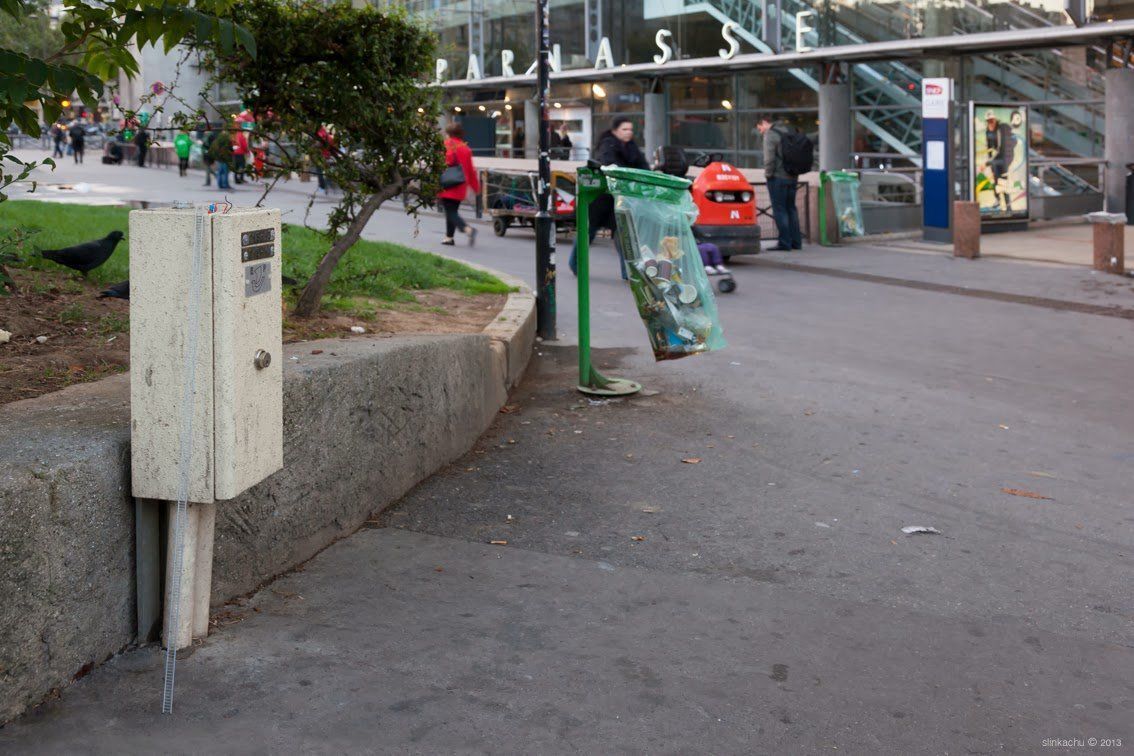 Street Art : Les Little People de Slinkachu se mobilisent contre le chômage #6