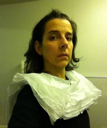 Plutôt que de s’ennuyer dans l’avion si on se tirait le portrait façon XVème siècle aux toilettes ? #5