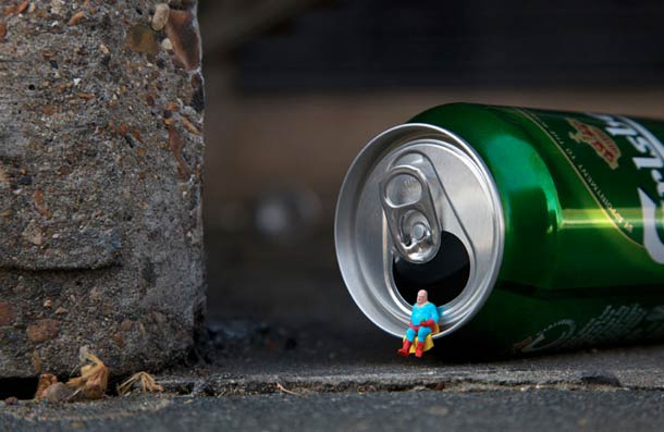 Street Art : Les Little People de Slinkachu se mobilisent contre le chômage #41