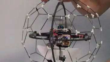 Un robot qui vole comme un insecte