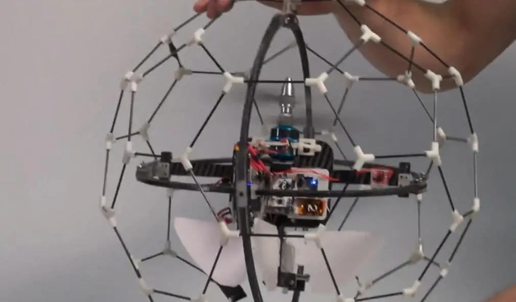 An-insect-like-ultralight-flying-robot-2