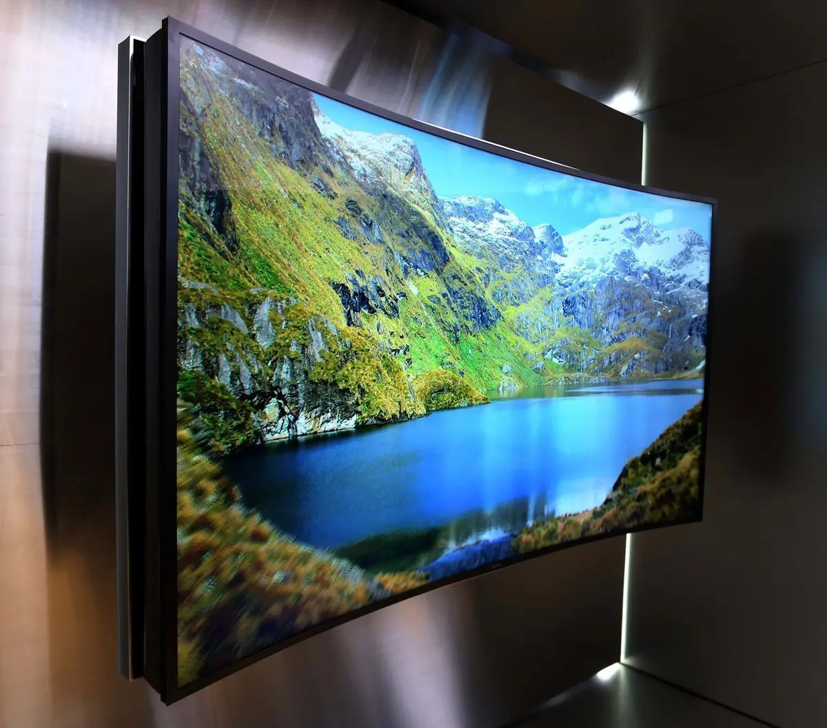 Samsung présente ses TV UHD à écrans incurvés #2