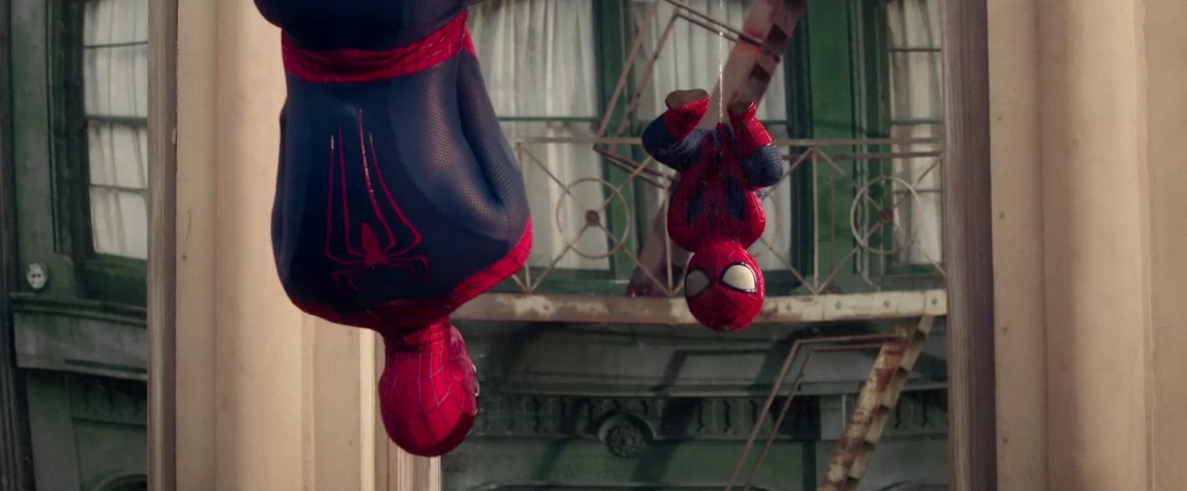 Spider-Man boit de l’Evian #2