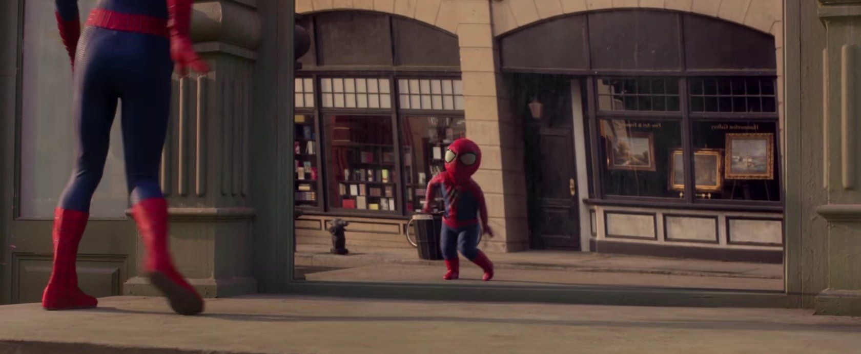 Spider-Man boit de l’Evian #8