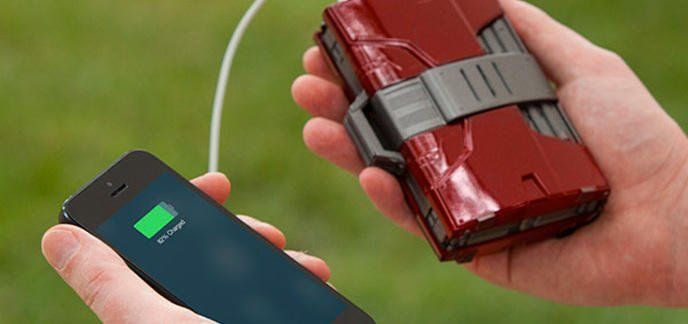 L’armure Iron Man recharge votre smartphone #4