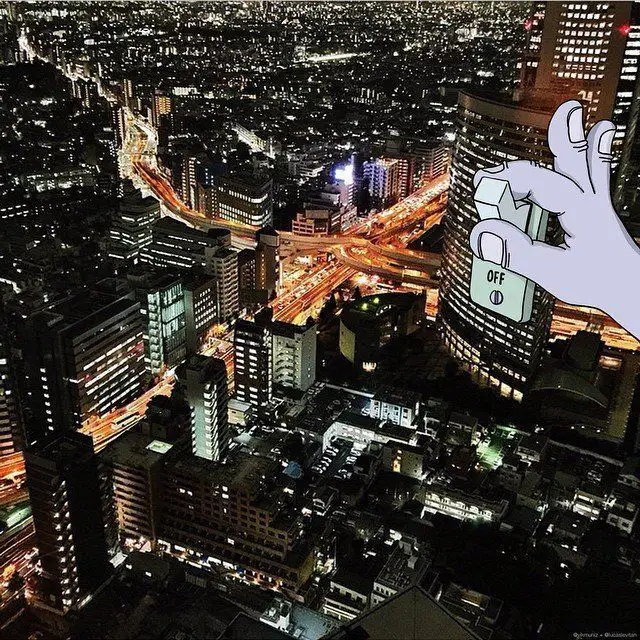 Il rajoute des petits personnages délirants dans des photos Instagram #19