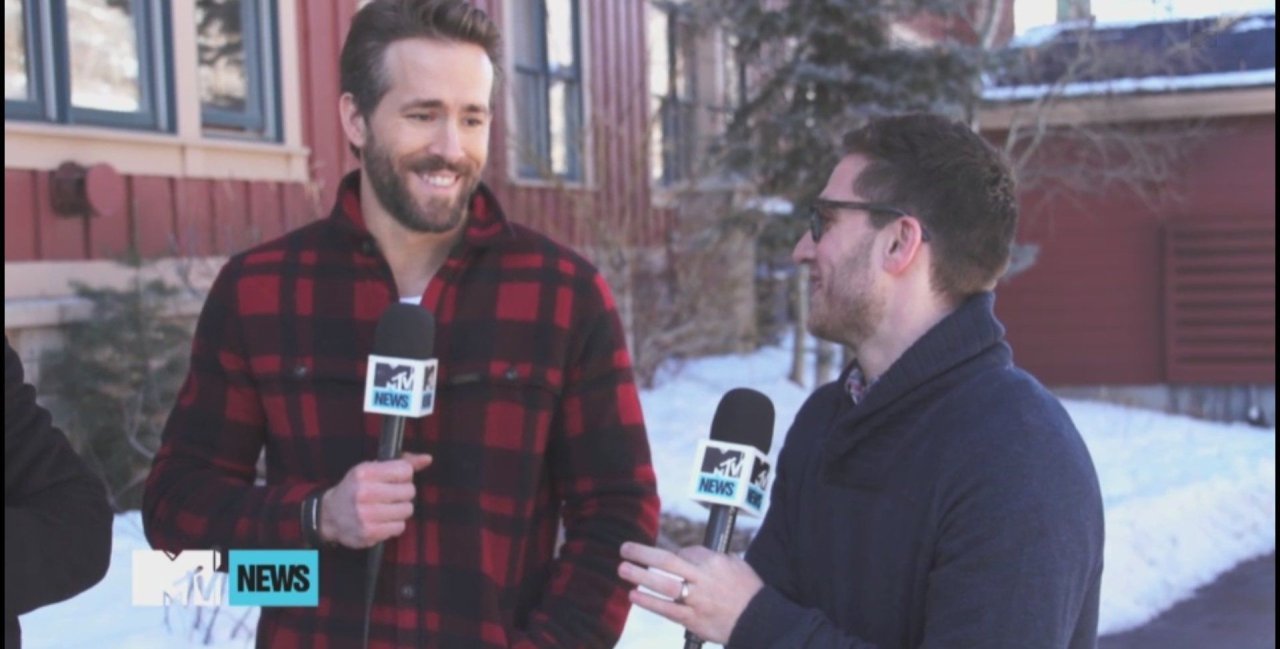 Ryan Reynolds Deadpool movie interview pix geeks