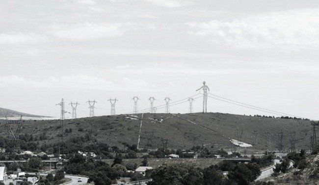 Quand les pylônes électriques deviennent œuvres d’art #10