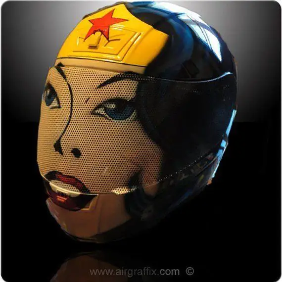 casques-moto-wonder-woman