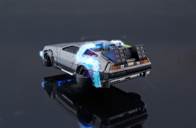 Une coque iPhone Retour vers le Futur à rendre jaloux Marty McFly #6