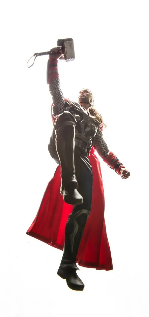 Il met en scène 90 photos de figurines Avengers X-Men Batman et Spider-Man #66