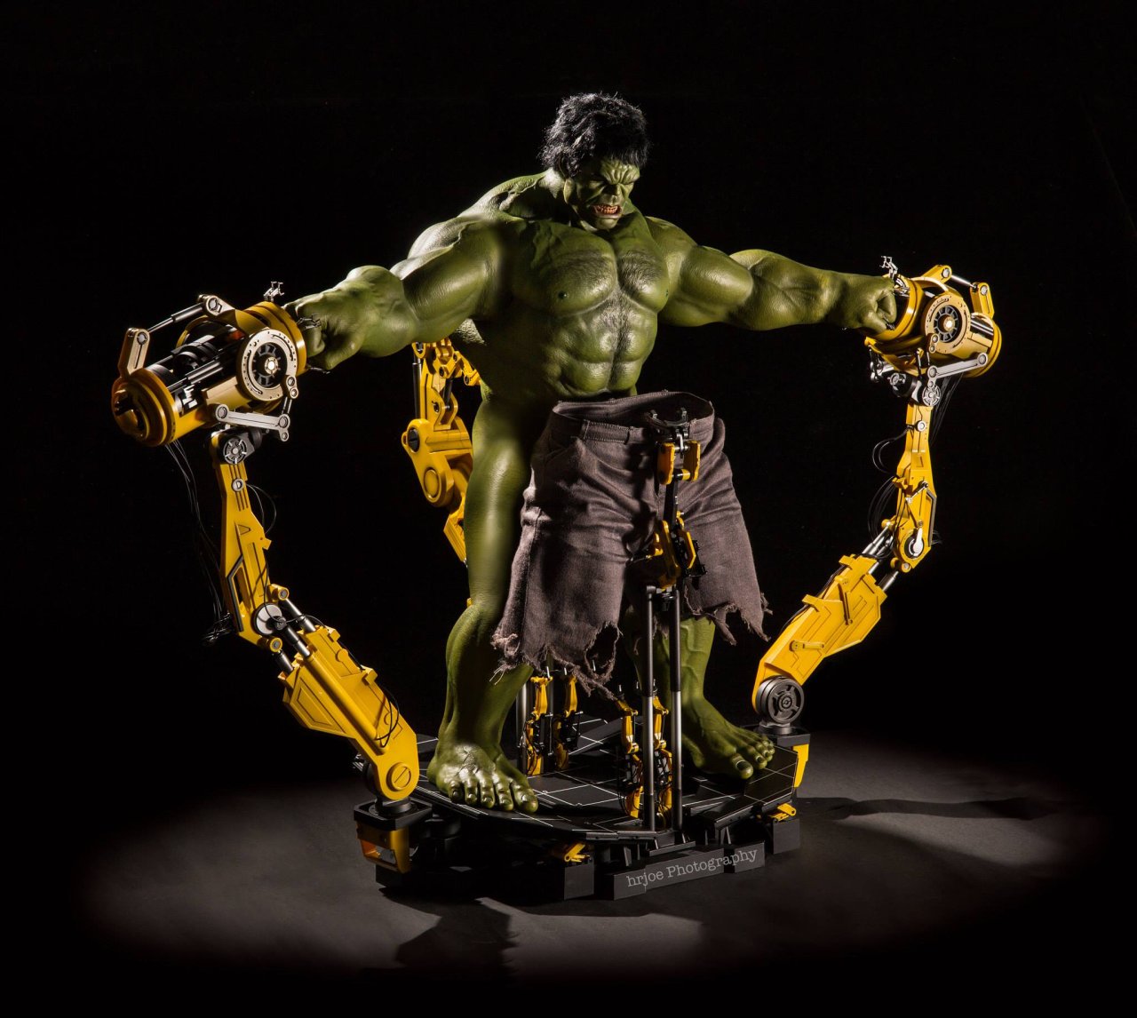 Il met en scène 90 photos de figurines Avengers X-Men Batman et Spider-Man #44