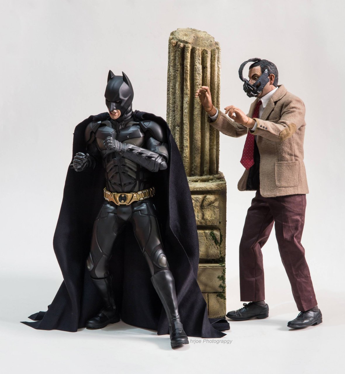 Il met en scène 90 photos de figurines Avengers X-Men Batman et Spider-Man #76