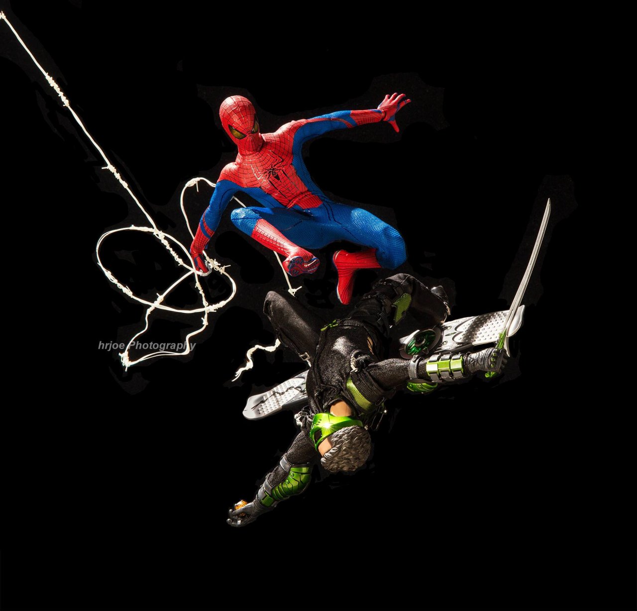 Il met en scène 90 photos de figurines Avengers X-Men Batman et Spider-Man #92