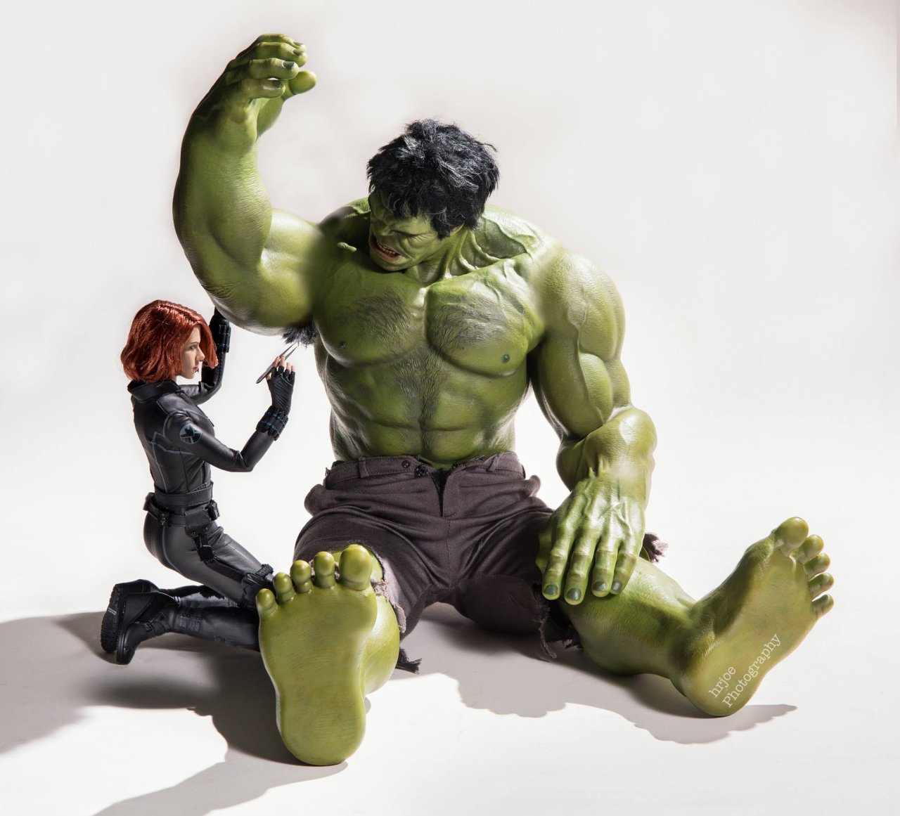Il met en scène 90 photos de figurines Avengers X-Men Batman et Spider-Man #9