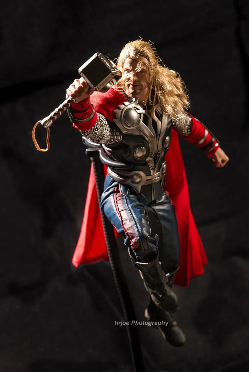 Il met en scène 90 photos de figurines Avengers X-Men Batman et Spider-Man #64
