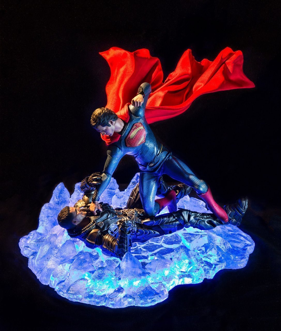 Il met en scène 90 photos de figurines Avengers X-Men Batman et Spider-Man #86
