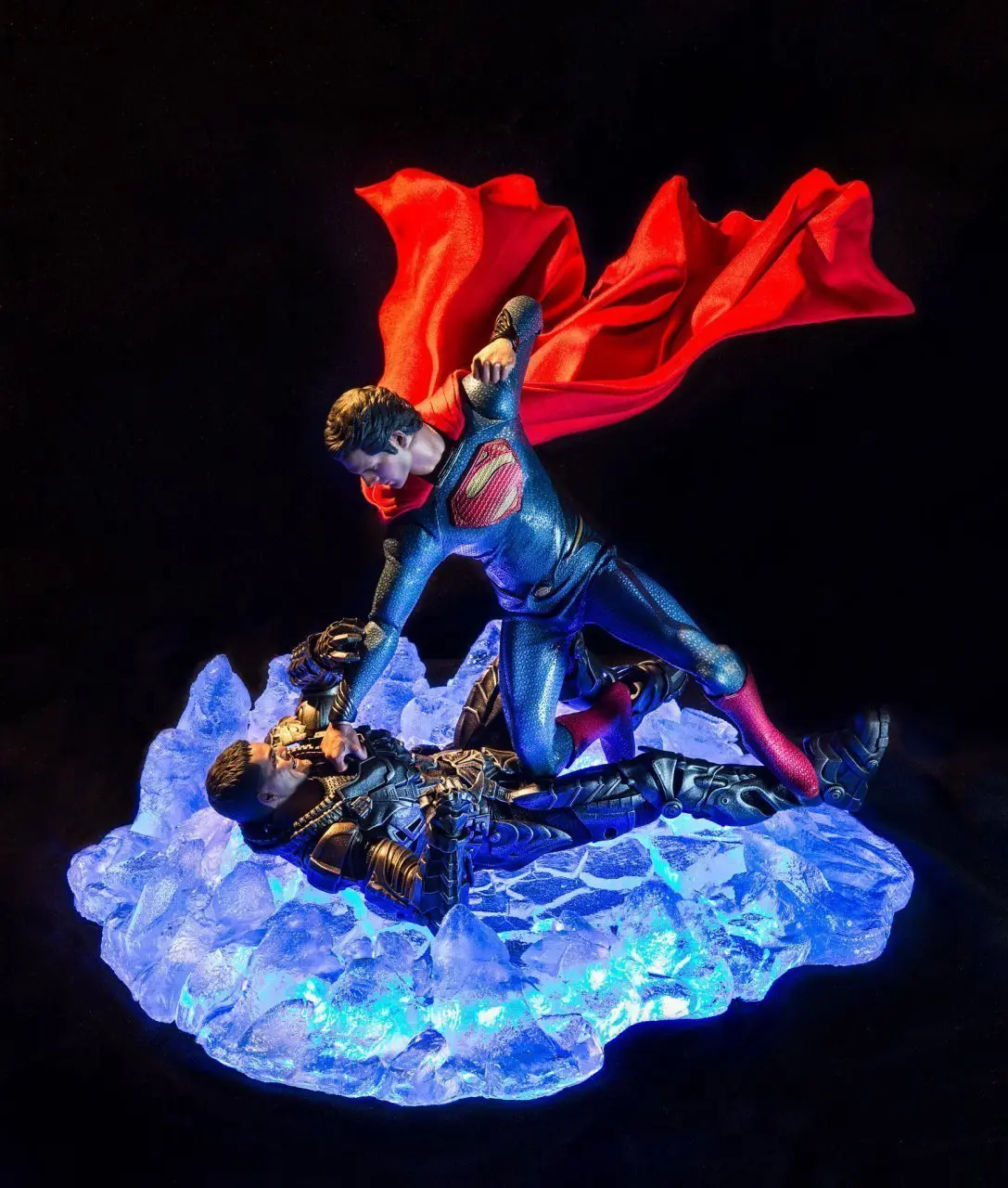 Il met en scène 90 photos de figurines Avengers X-Men Batman et Spider-Man #86