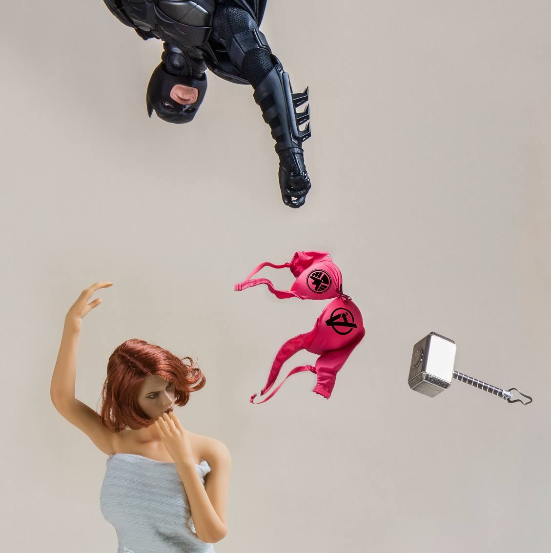 Il met en scène 90 photos de figurines Avengers X-Men Batman et Spider-Man #13