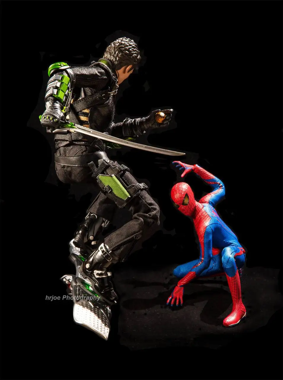 Il met en scène 90 photos de figurines Avengers X-Men Batman et Spider-Man #93