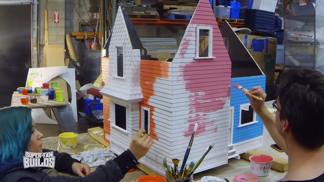super fan builds niche maison Up disney pixar peintures des murs pix geeks