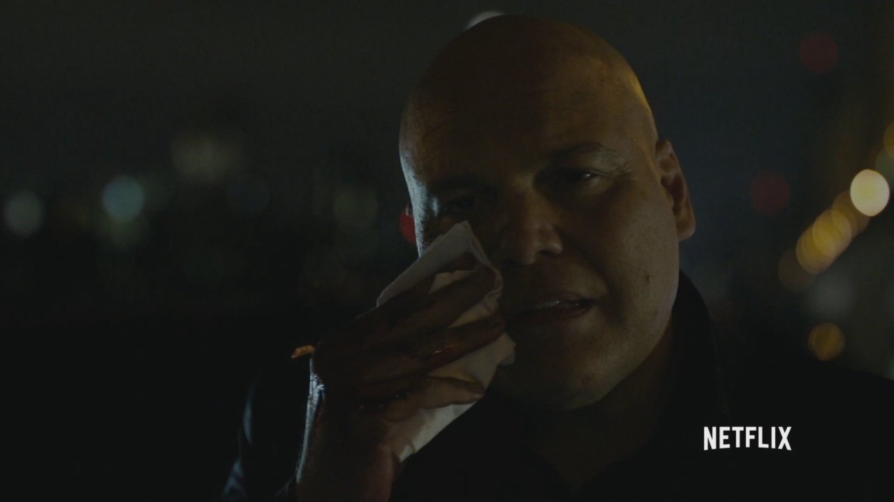 Caïd Wilson Fisk Daredevil sang netflix marvel serie pix geeks