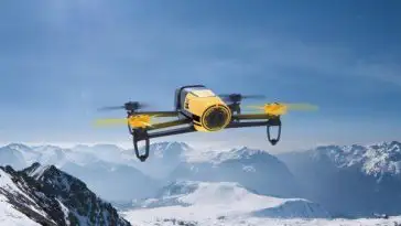 Et si les plaques d’immatriculation pour les drones devenaient obligatoires ?