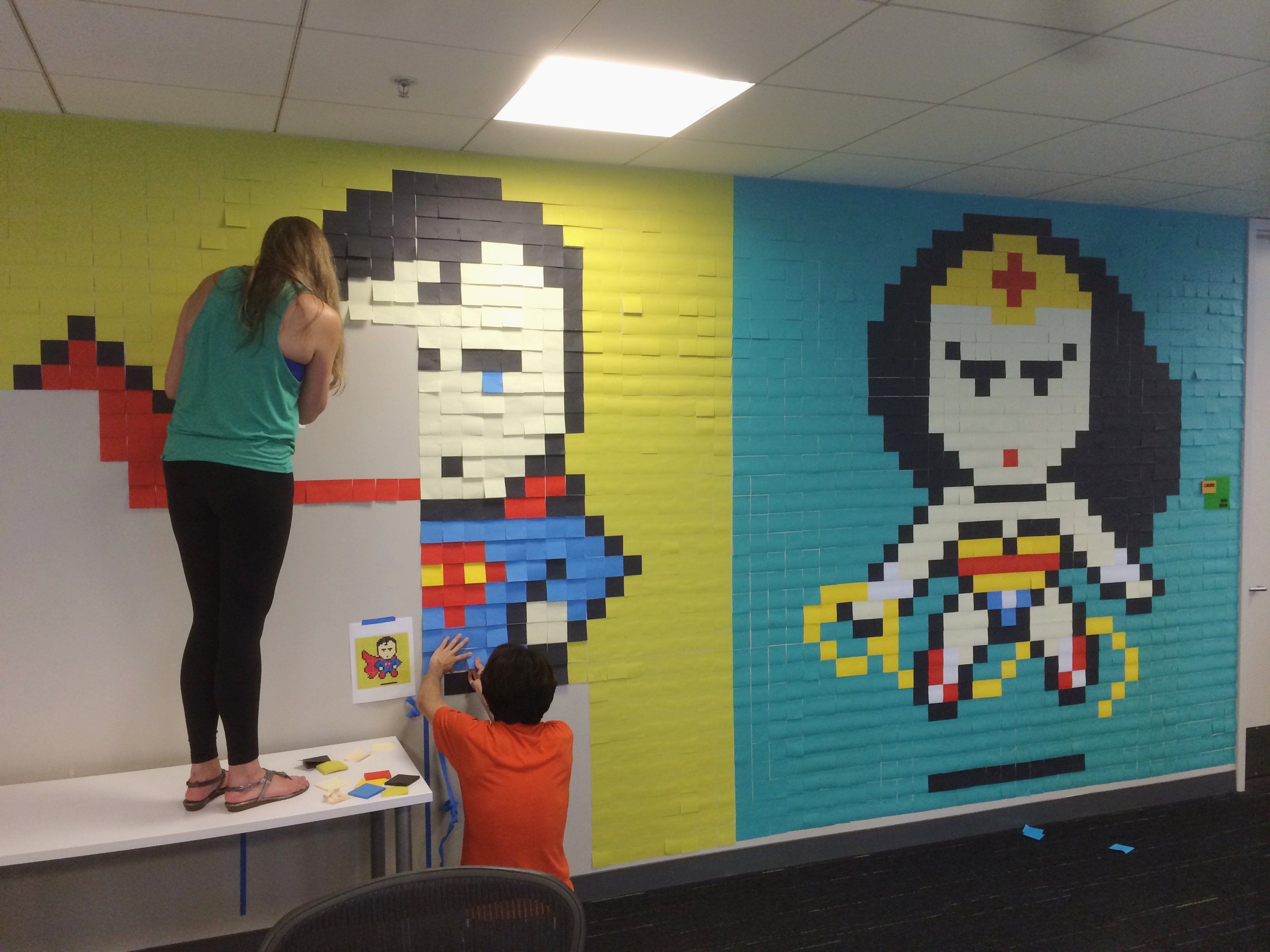 Street Art : Il décore son bureau avec des Super Héros faits de 8.000 POST-IT #13
