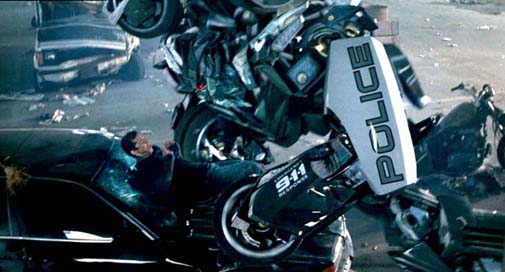 La voiture de police du futur est un Transformer #3