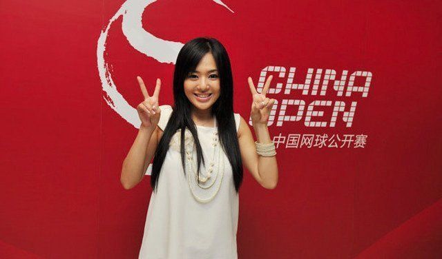 Alibaba utilise la Star du X japonais Sola Aoi pour attirer les développeurs