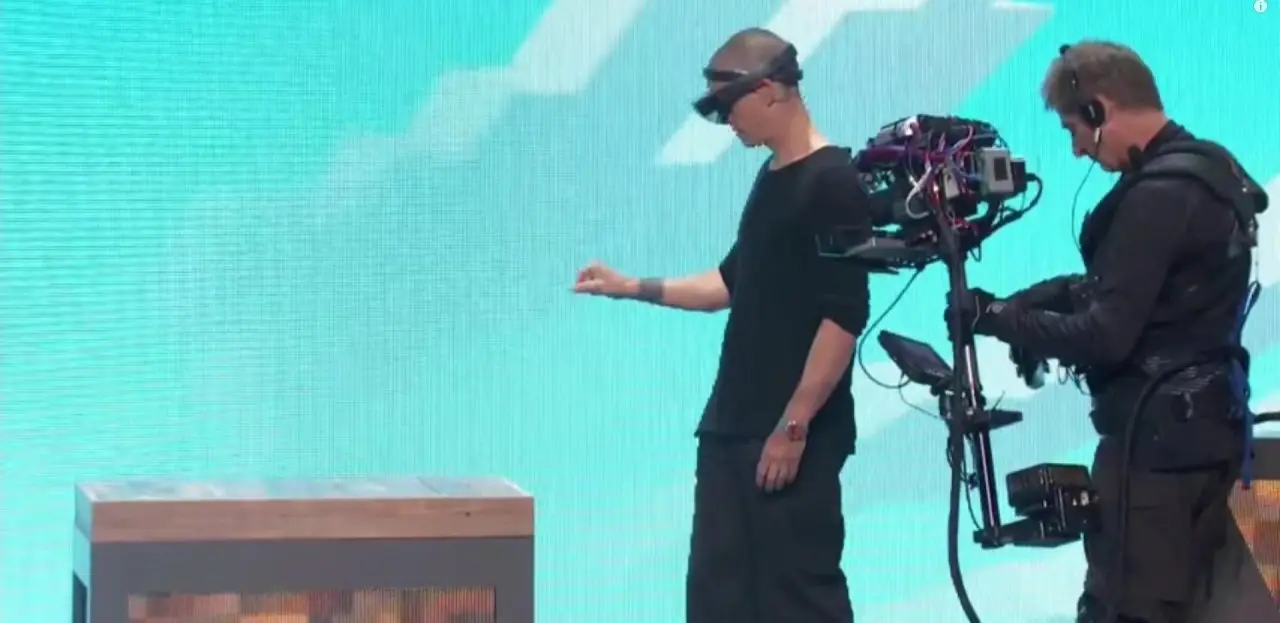 hololens-minecraft-1