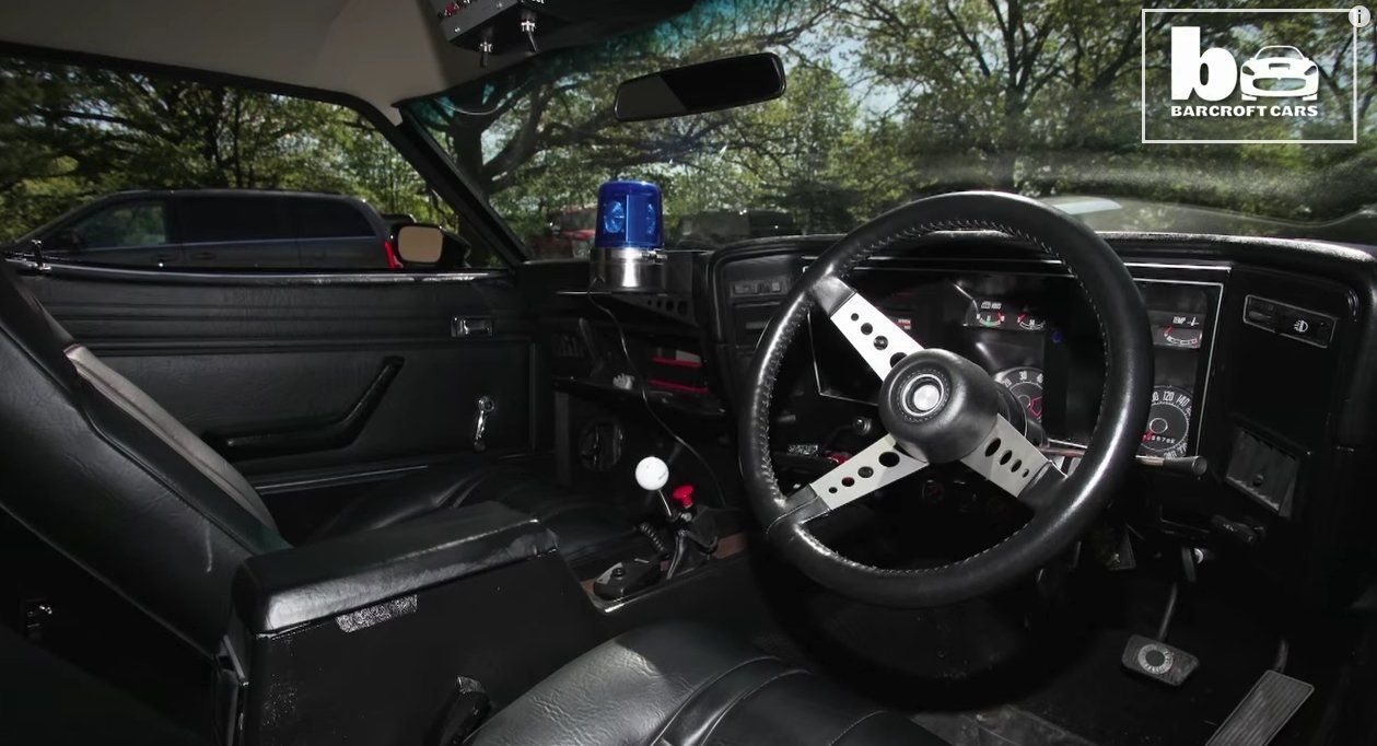 Il fabrique une réplique parfaite de l’Interceptor, la voiture de Mad Max #5
