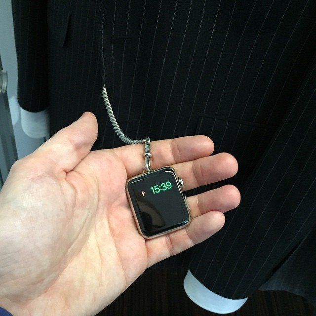 Une Apple Watch à Gousset par Tom Ford #2