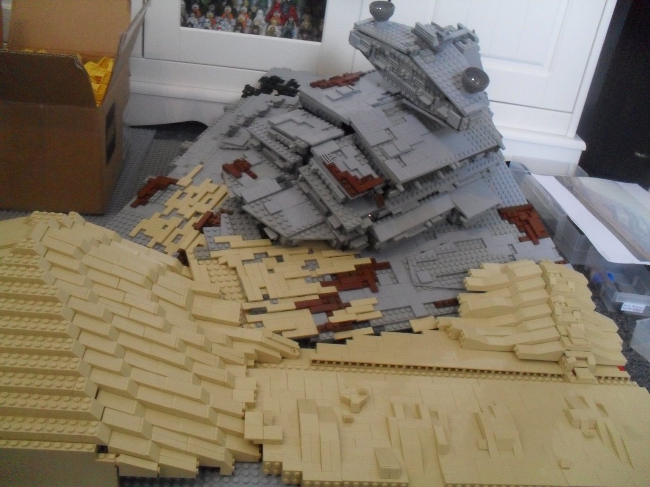 12 000 Briques LEGO pour recréer le crash du Star Destroyer de Star Wars VII #15
