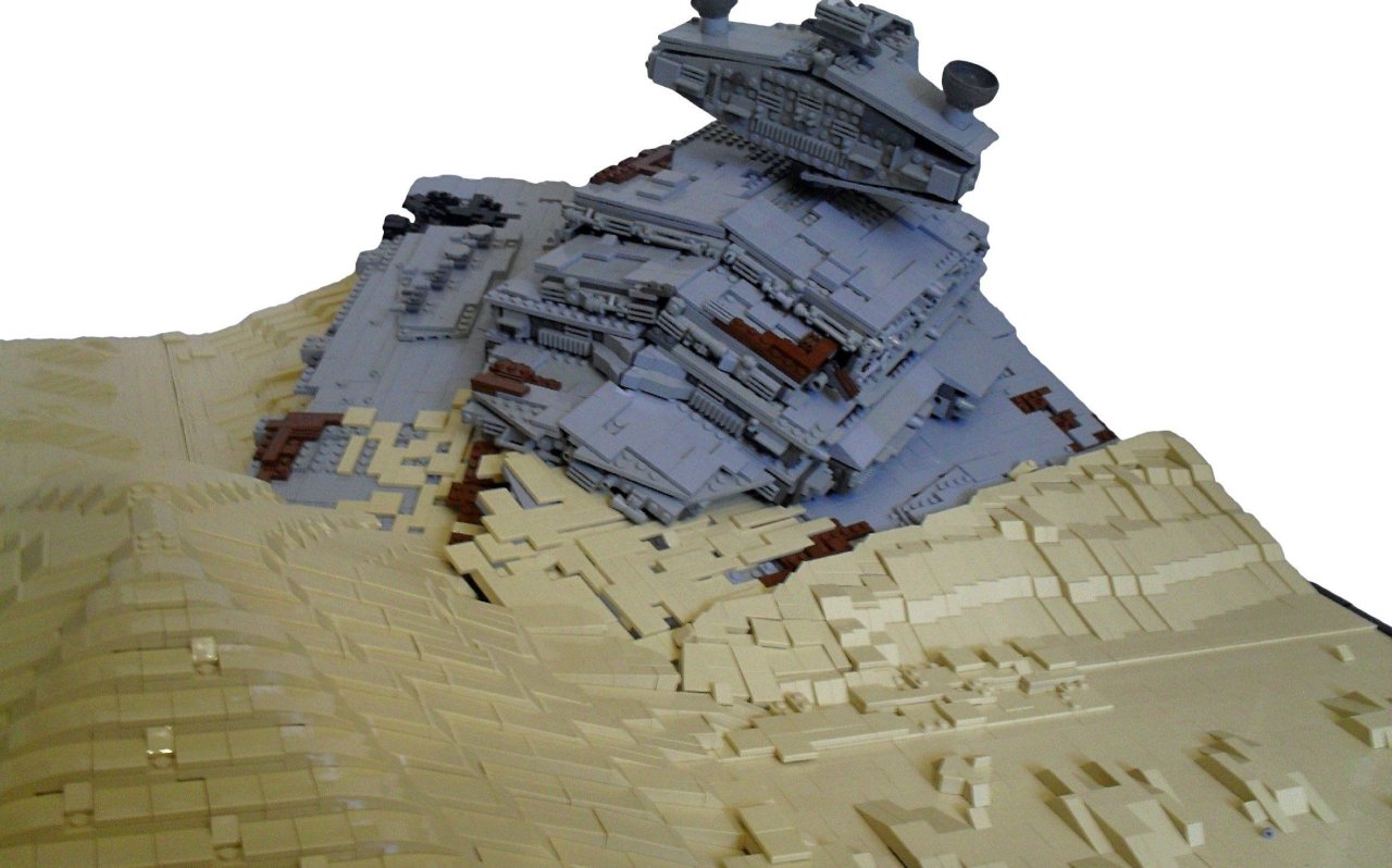 12 000 Briques LEGO pour recréer le crash du Star Destroyer de Star Wars VII #5