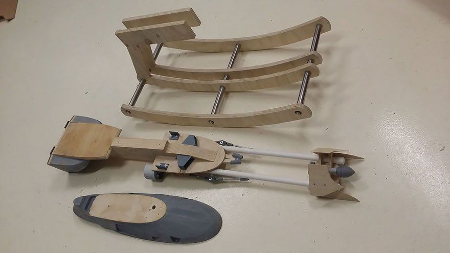Un père fan de Star Wars construit une chaise à bascule Moto Jet pour sa fille #7