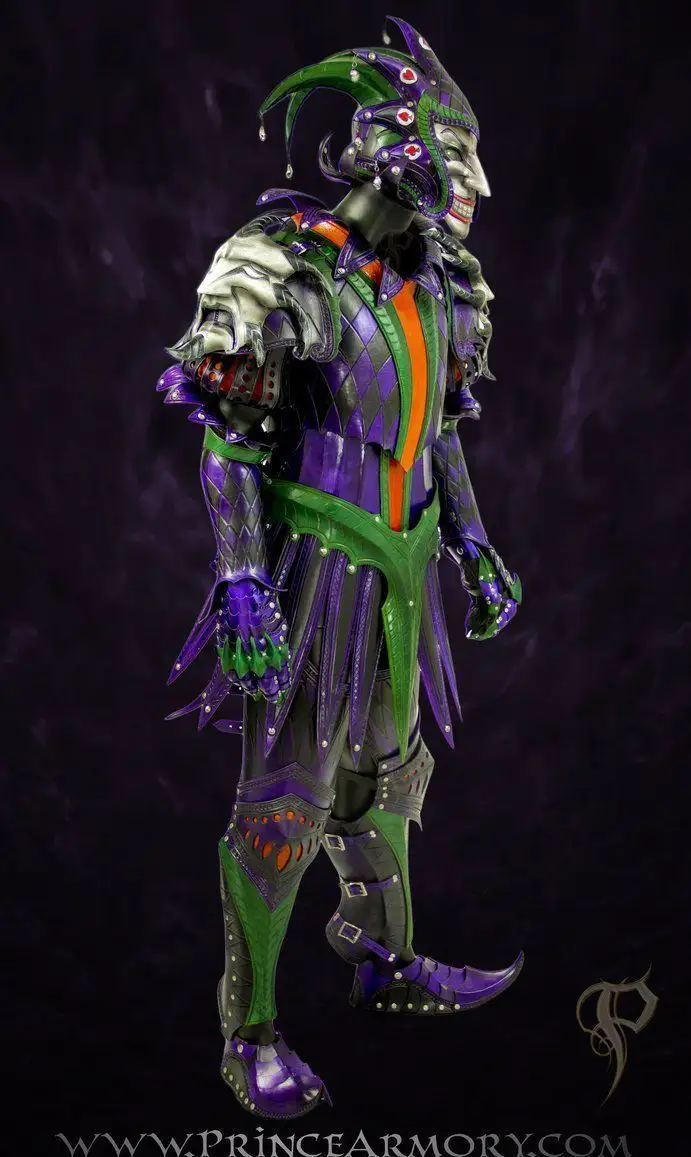 Ils fabriquent un Joker en armure médiévale #2